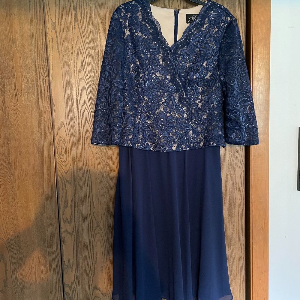 Stunning Navy Alex Evenings Mother of the Bride